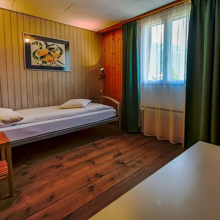 Hotell Tell And 3*